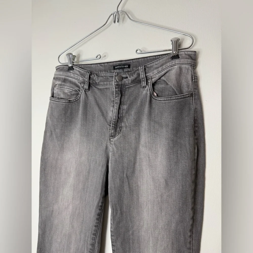 Eileen Fisher faded black/gray organic cotton tapered ankle high waist jeans 10